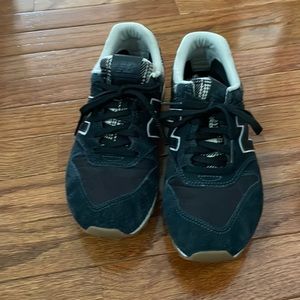 New Balance 996 Navy Blue size 8